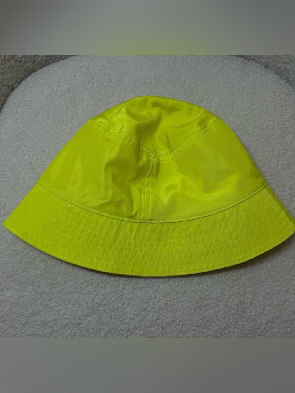 NWOT - STEVE MADDEN Bucket Hat | Yellow Nylon Satin Lining • Y2K • Summer Neon - Picture 2 of 4